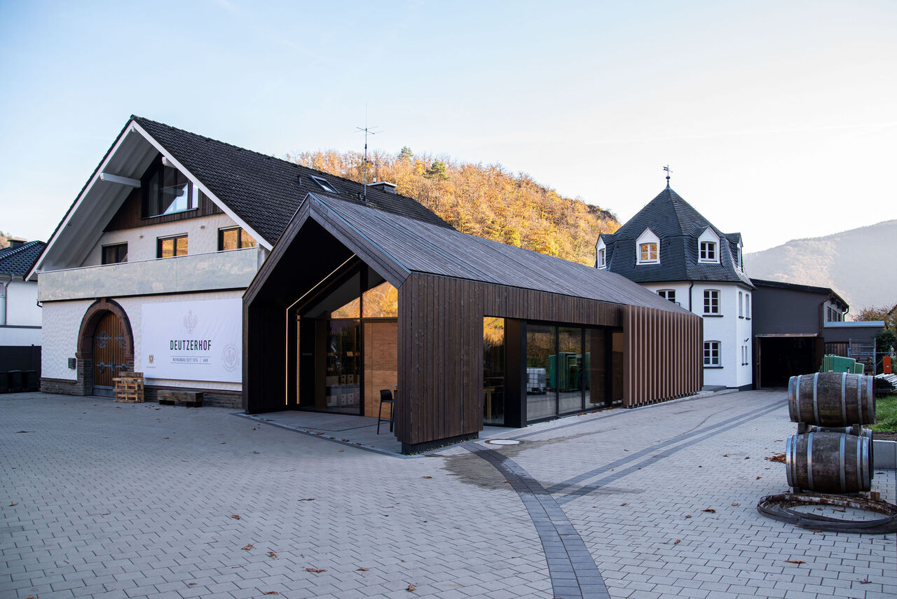 Foto: Oliver Zink, zink-projects GmbH, Hennef - Deutschland Außenperspektive Eingang