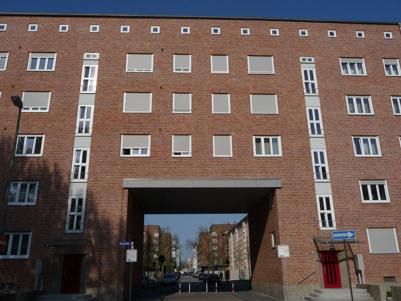 Foto: Immanuel Giel, Von Immanuel Giel - Eigenes Werk, Gemeinfrei, https://commons.wikimedia.org/w/index.php?curid=6443213, . - Deutschland Westendsiedlung