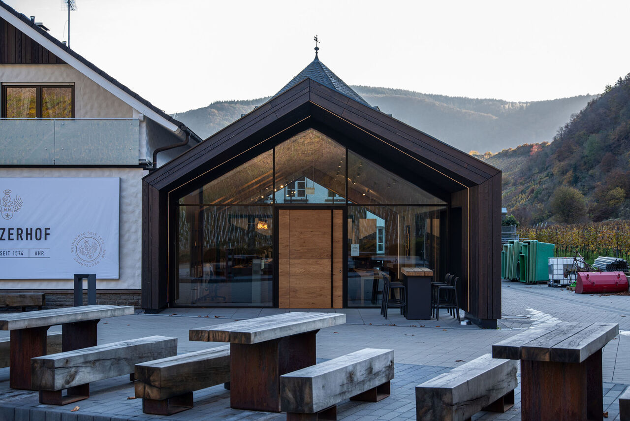 Foto: Oliver Zink, zink-projects GmbH, Hennef - Deutschland Perspektive Eingang