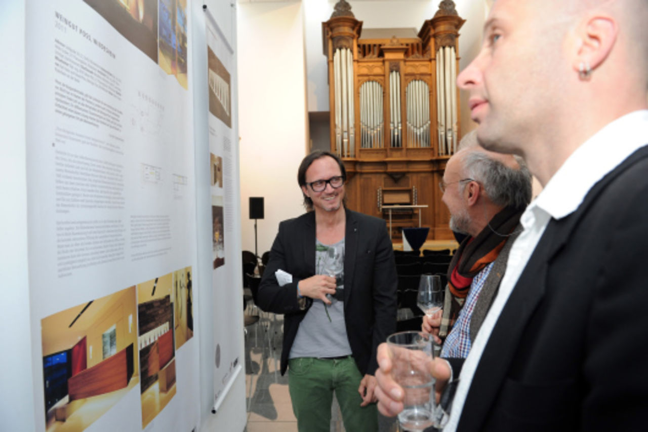 Innenarchitekt Heiko Gruber präsentiert das Projekt Vinothek Poss