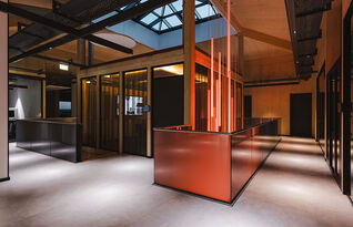 Foto: Florian Faust, tibo ^ architektur, Trier Galerie an Glaskubus im OG