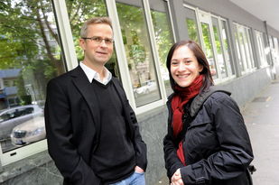 Bianca Klein (Finanzministerium) und Jochen Wecker (LBB) informieren Interessierte Teilnehmer über das Baureferendariat der Fachrichtung Hochbau und Städtebau