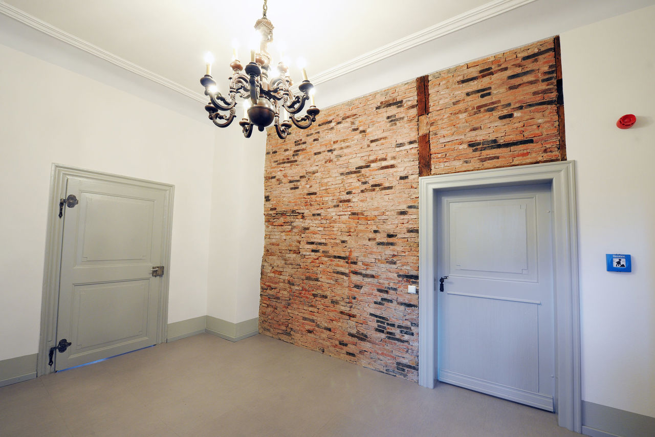 Foyer vor "Grafensaal" (1. OG) - Wand- u. Deckenrestaurierung 