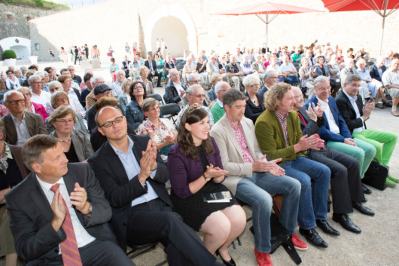 Foto: Blick ins applaudierende Publikum