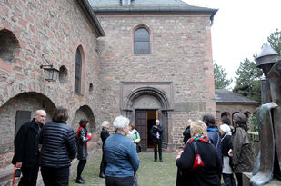 Nach dem offiziellen Tagungsprogramm bestand die Möglichkeit an einer Führung durch die Wormser Synagoge (1212/1213) teilzunehmen.