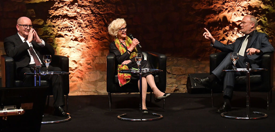 Gerold Reker, BAK-Präsidentin Barbara Ettinger-Brinckmann und Reinhard Hübsch im Gespräch