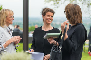 Daniela Fischer, AKRP-Hauptgeschäftsführerin Dr. Elena Wiezorek und Jutta Stammwitz-Becker