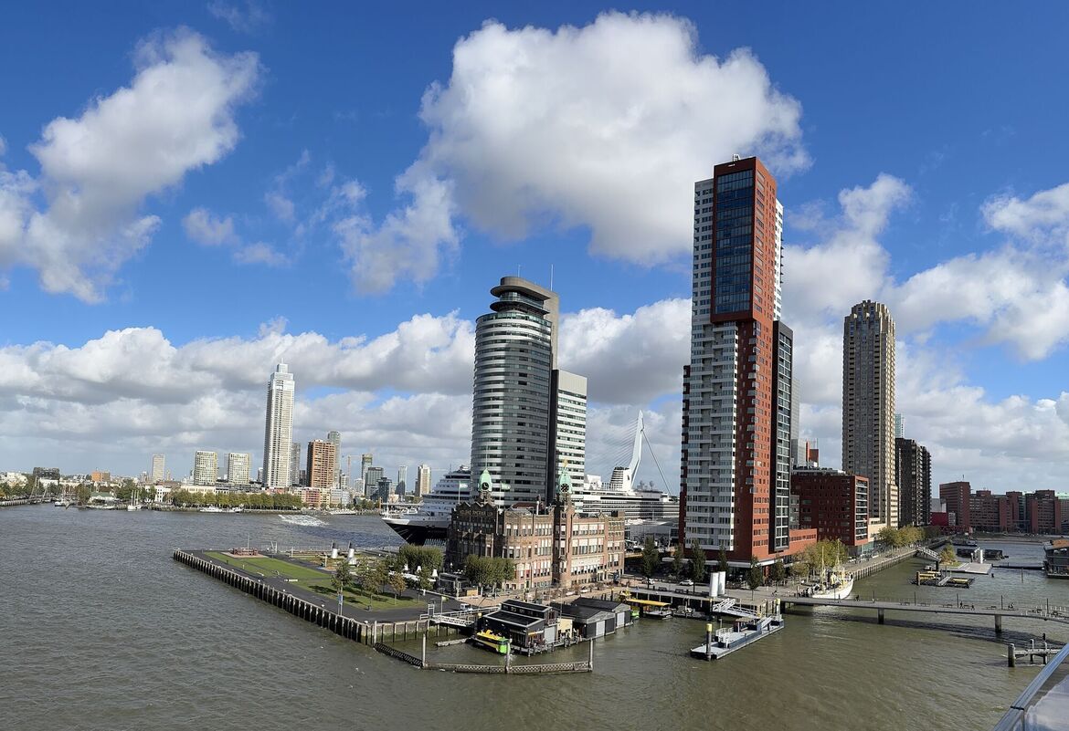 © Daniela Allgayer, Mainz Blick über Rotterdam von der Dachterrasse des Fenix Museum