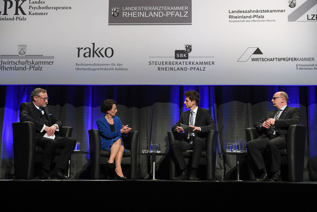 Talkrunde Edgar Wilk, Wilhelmina Katzschmann, Markus Appelmann, Hans-Jörg Friese