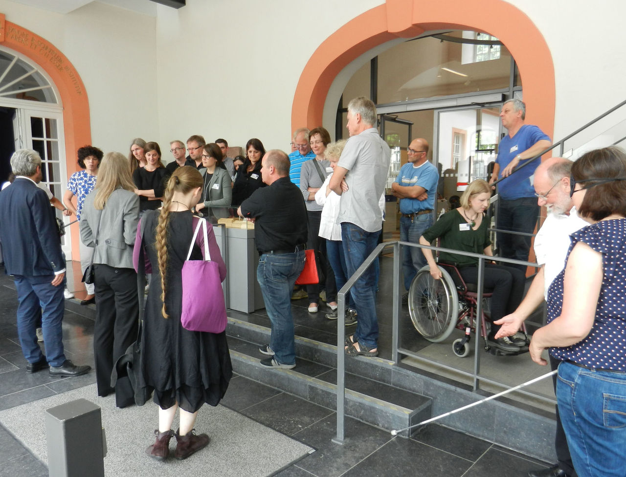 Die stellvertretende Direktorin Frau Dr. Heide und Herr Architekt Jourdan führten die Teilnehmer durch das Landesmuseum.