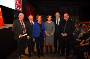 Wirtschaft trifft Politik: Ökonomierat Norbert Schindler, Präsident der Landwirtschaftskammer, Dr. Andreas-Georg Kiefer, Präsident der Apothekerkammer, Ministerpräsidentin Malu Dreyer, Anja Obermann, Hauptgeschäftsführerin Handwrkskammer, Dr. Engelbert Günster, Präsident der Industrie- und Handelskammer sowie Gerold Reker, Präsident der Architektenkammer