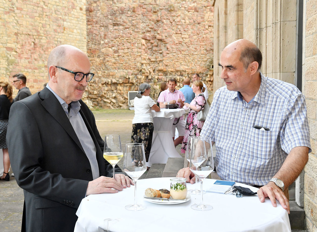 Anschließender Umtrunk im Schlosshof