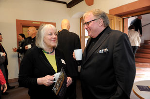 Ruth Ratter und Walter Schumacher im Gespräch.