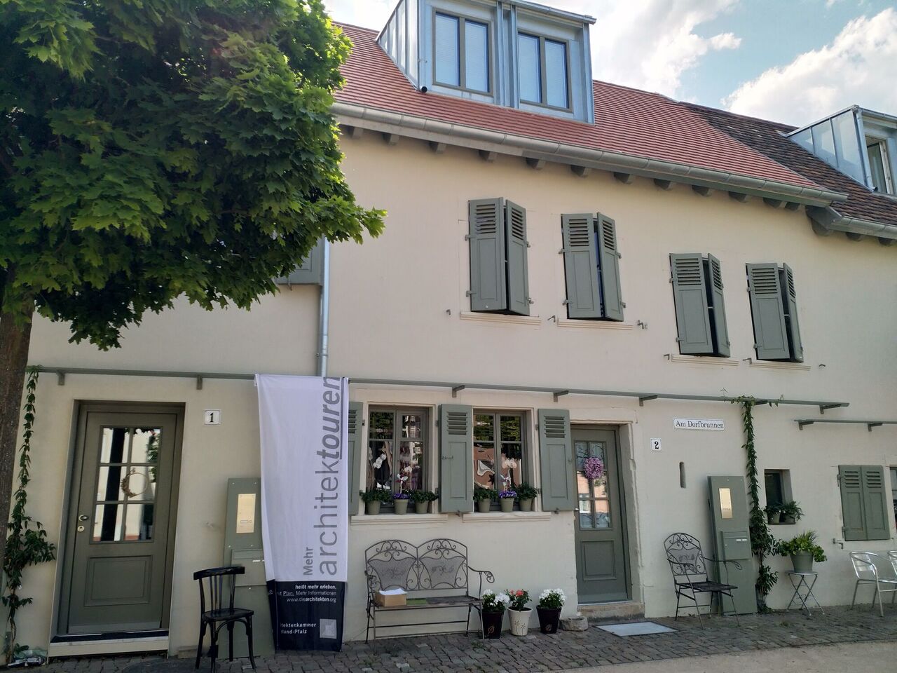 Revitalisierung Dorfplatz Landau