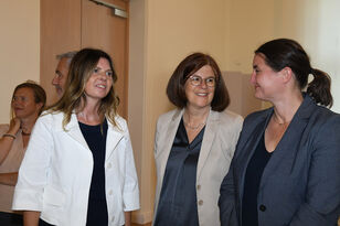 Alexandra Faßbender, Julia Holzemer-Thabor und Eva Holdenried