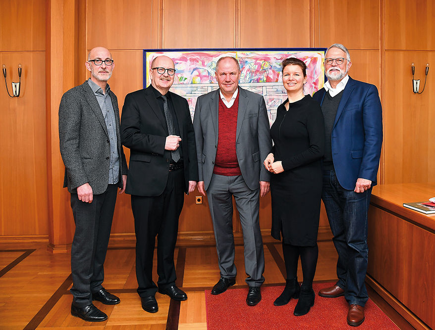 Luigi Sinopoli, Sprecher der Kammergruppe Alzey/Worms, Kammerpräsident Gerold Reker, Oberbürgermeister Adolf Kessel, Vizepräsident Frank Böhme, AKRP-Hauptgeschäftsführerin Dr. Elena Wiezorek