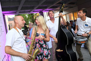 Das Akustik Quintett THE-WALK-OF-FAME in Aktion.