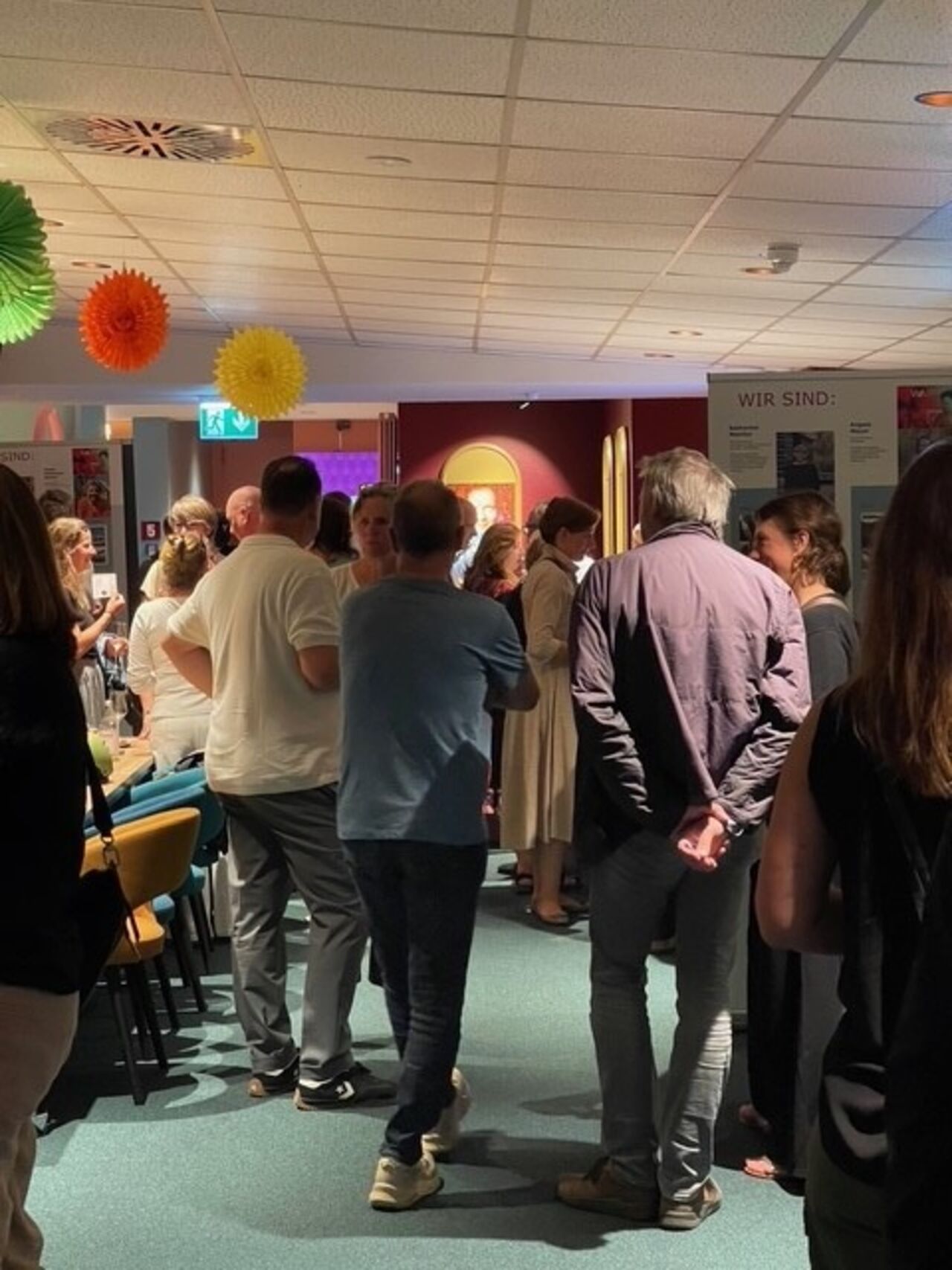 Get Together im Foyer des Kinos