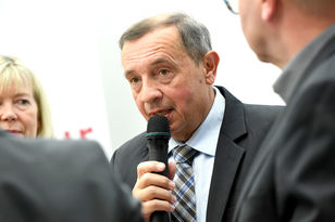 Bürgermeister Werner Müller in der Gesprächsrunde zum Auftakt von "Mehr MITTE bitte!" 2.0