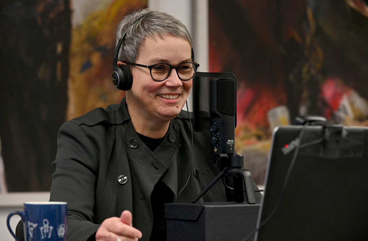 Moderatorin Annette Müller lädt bereits zum siebten Mal zur Podcastreihe Kreislaufwirtschaft ein.