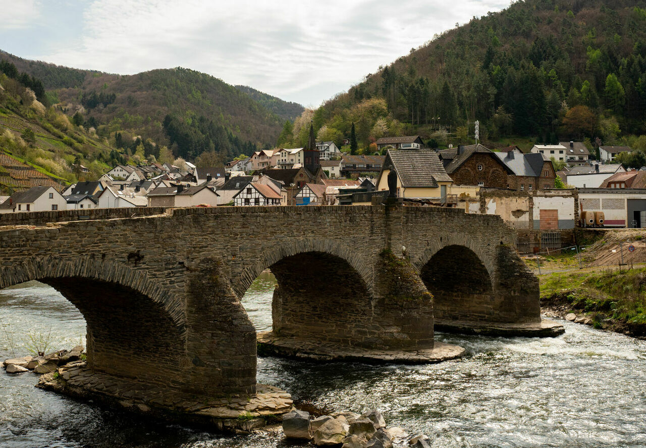 Nepomukbrücke in Rech