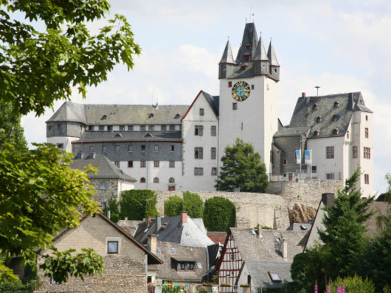 Blick auf die Jugendherberge Diez