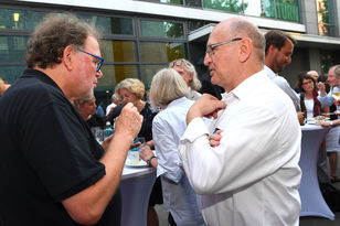 Architekt Thomas Metz, Generaldirektor Generaldirektion Kulturelles Erbe (GDKE) Rheinland-Pfalz (links) im Gespräch mit Architekt Ernst Wolfgang Eichler (rechts).