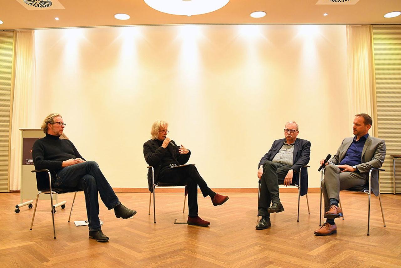 Gesprächsrunde mit Matthias Ehringer, Stadtbild- und Denkmalpflege Ludwigshafen, Moderator Dr. Wolfgang Bachmann, Wolfgang van Vliet, Vorstandsvorsitzender GAG und Klaus Schäffner, technischer Prokurist GAG Ludwigshafen 