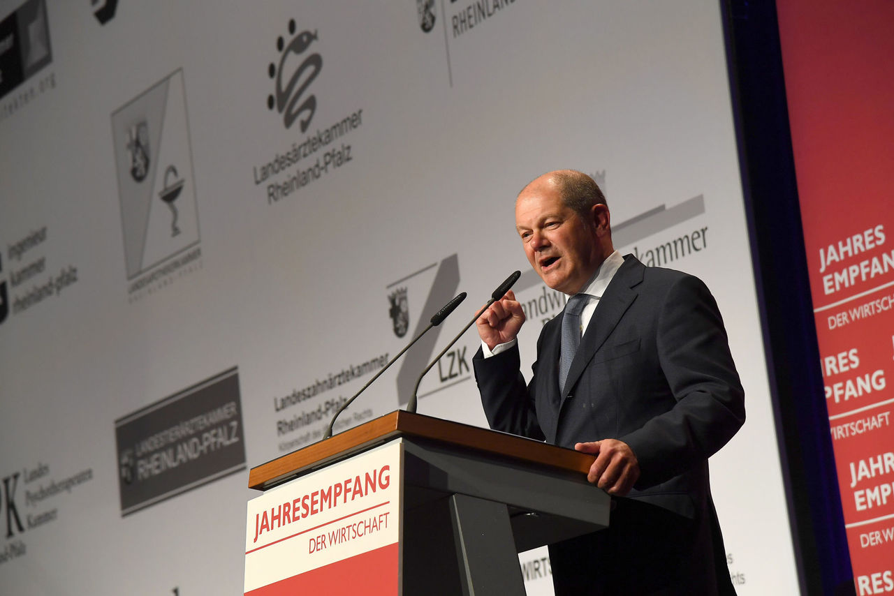 Vizekanzler und Bundesfinanzminister Olaf Scholz bei seiner Ansprache vor rund 2.000 Wirtschaftsvertretern und Politikern in Mainz