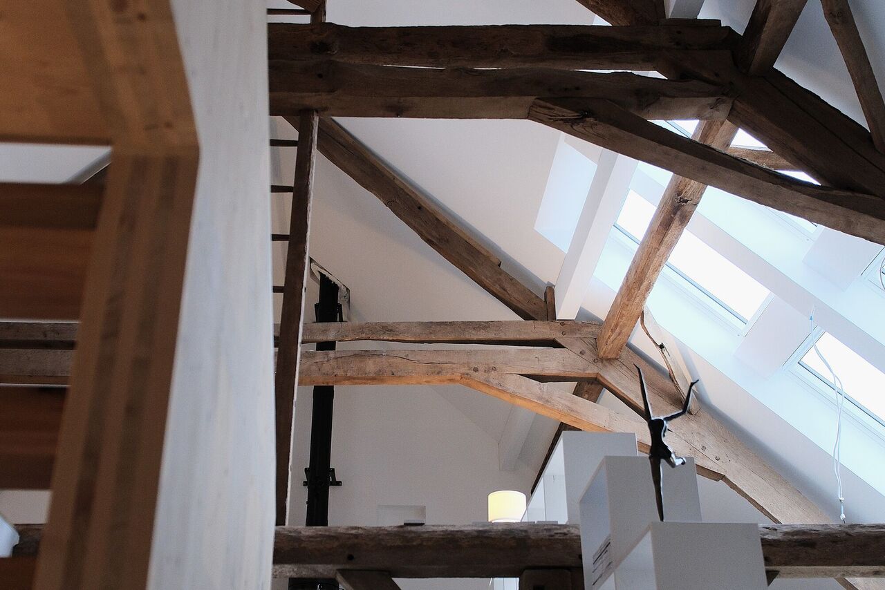 Blick in den historischen Dachstuhl