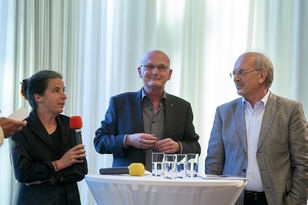 Edda Kurz, Heribert Gröber und Dr. Rudolf Nickenig im Gespräch