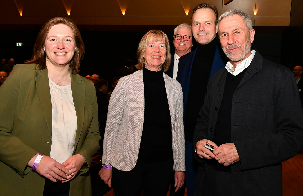 Ministerinnen Katharina Binz und Doris Ahnen mit Joachim Rind