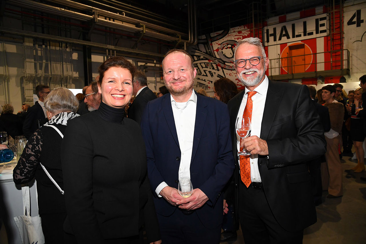 AKRP-Hauptgeschäftsführerin Dr. Elena Wiezorek, Felix Edlich, Abteilungsleiter für Bauen im Finanzministerium und Vizepräsident Frank Böhme 