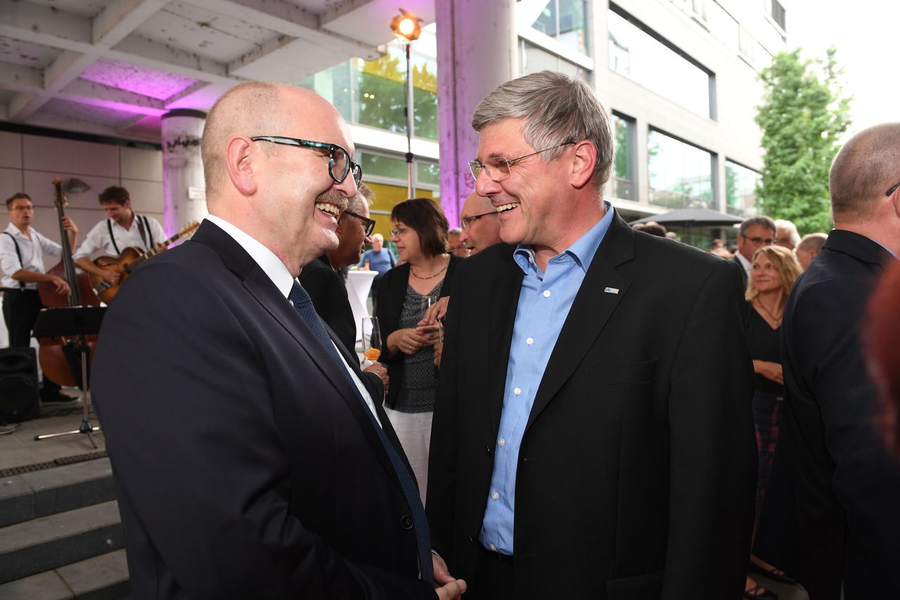 Gerold Reker mit Vizepräsident der Ingenieurkammer Dr. Uwe Angnes