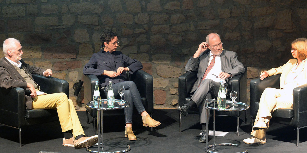 Dr. Voigt, Prof. Dr. Petrow, Moderator Hübsch und Dr. S. Butenschön (v.l.n.r.)