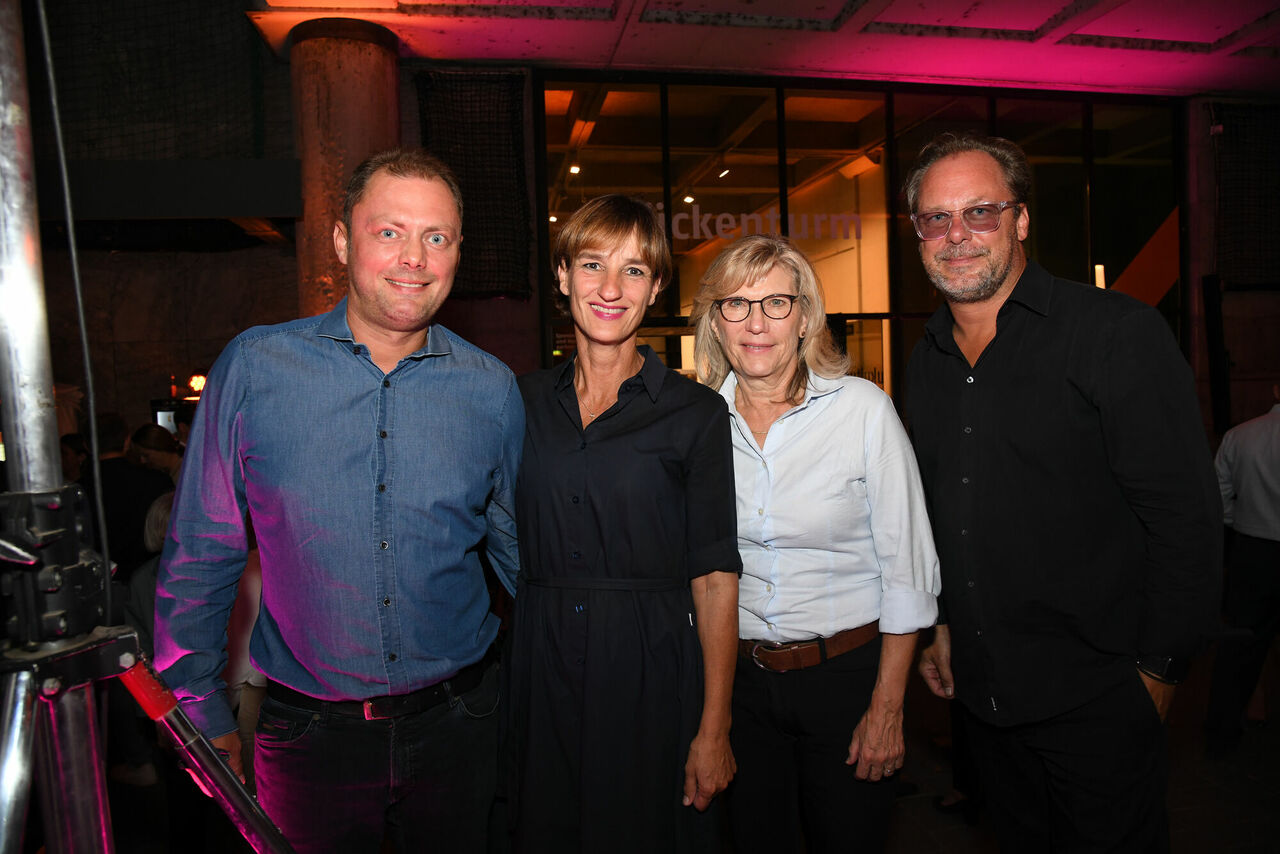 Baudezernentin Marianne Grosse (2.v.lMarianne Grosse, Daniel Köbler (Grüne), Christine Zimmer (SPD), Thomas A. Klann (FDP