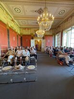 Der Festsaal der Villa bot den passenden Rahmen für den Abend. 