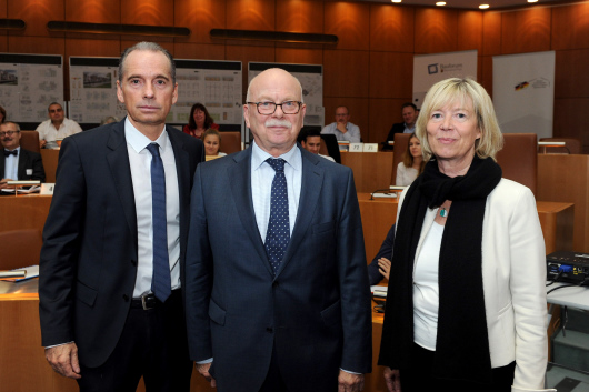 Dr. Ulrich Link, Rainer Richarts mit Finanz- und Bauministerin Doris Ahnen