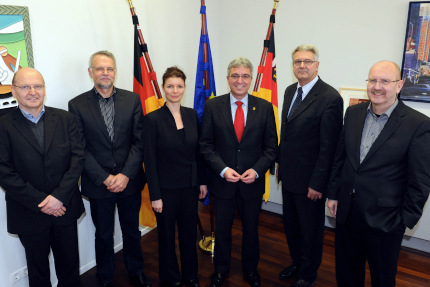 Gruppenbild mit Innenminister Lewentz