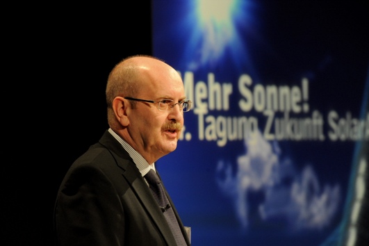 Präsident der Architektenkammer Rheinland-Pfalz Gerold Reker Präsident der Architektenkammer Rheinland-Pfalz Gerold Reker